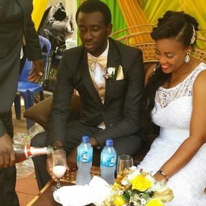 Meet your Posher, Dinma